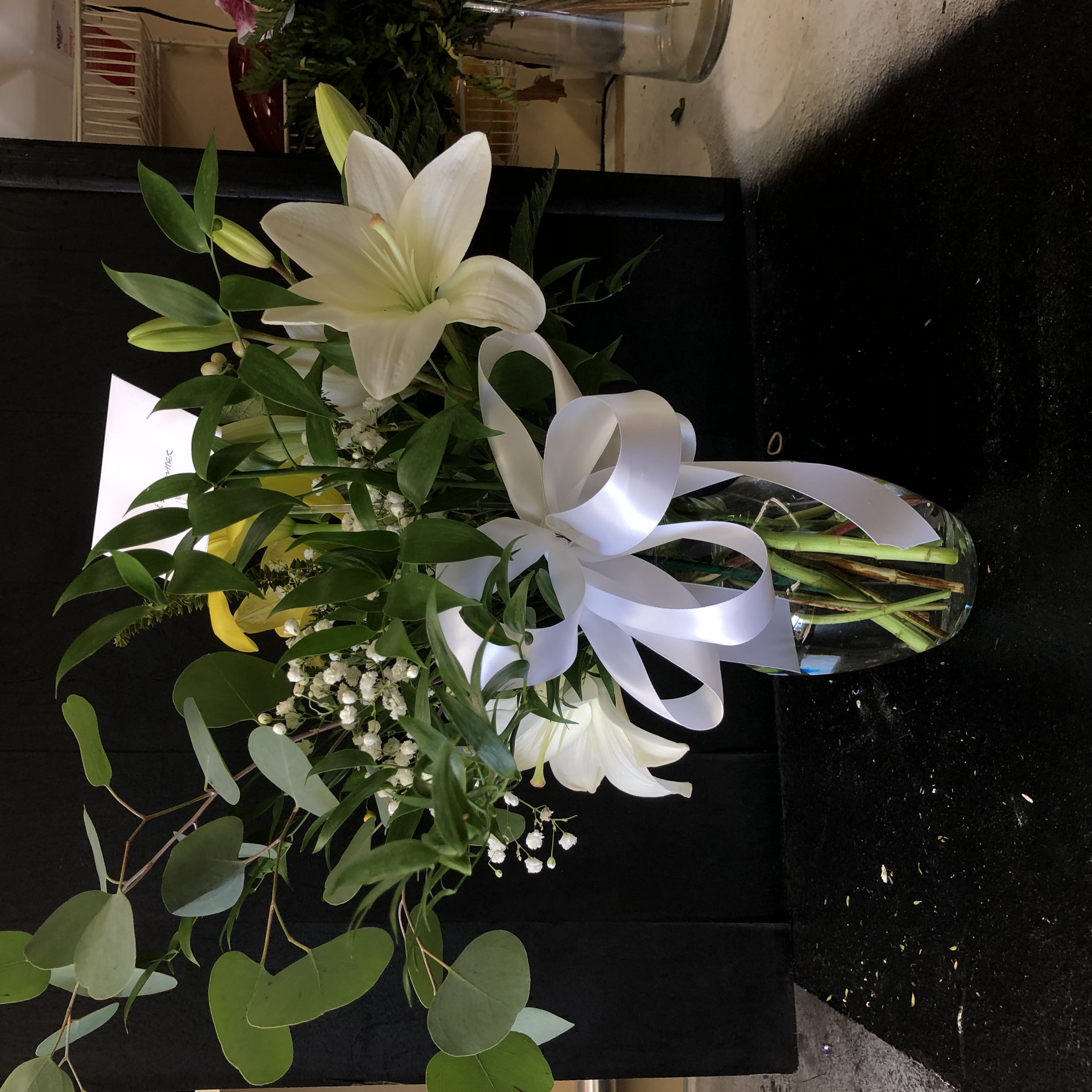 LARGE SYMPATHY LILY