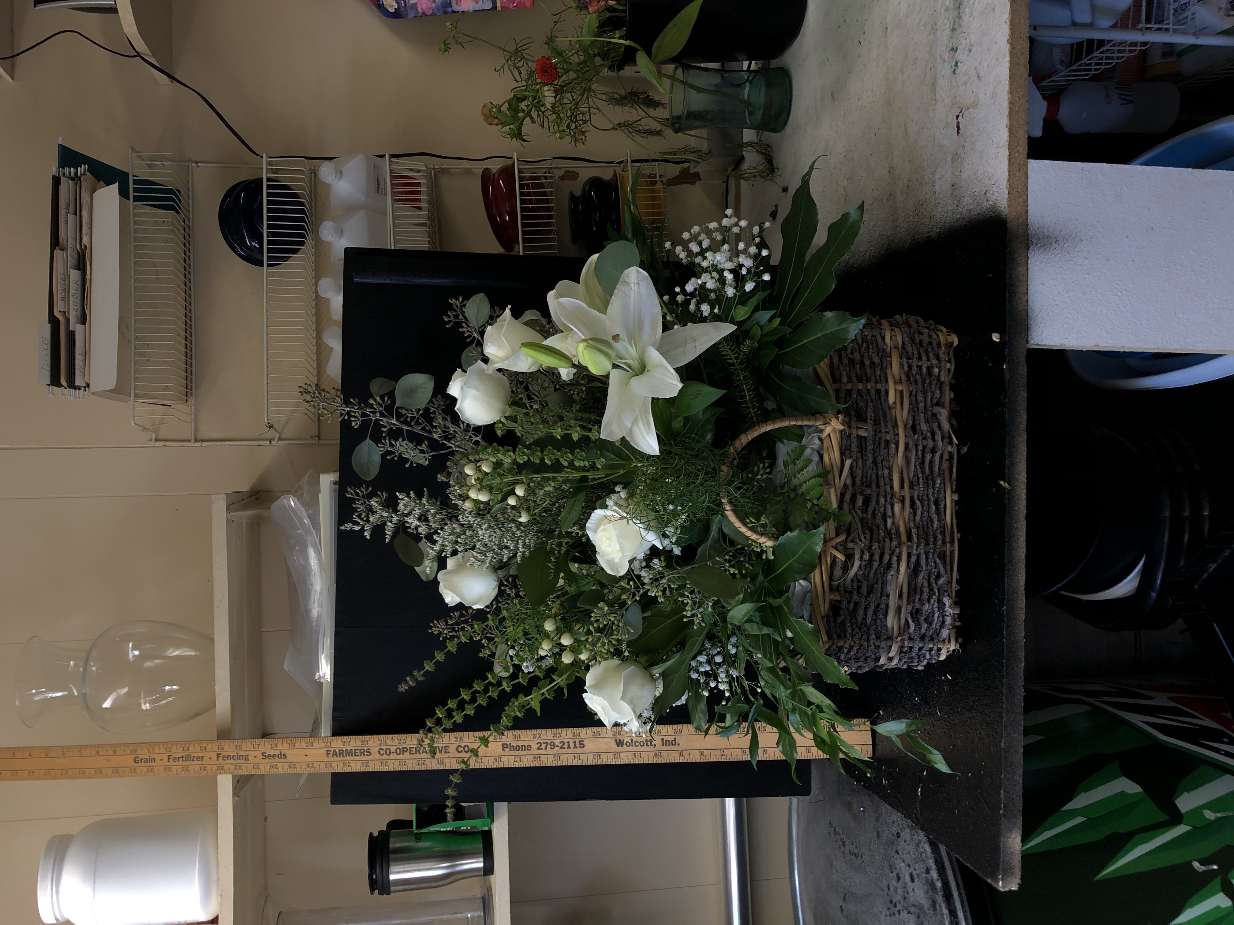 LARGE LILY BASKET