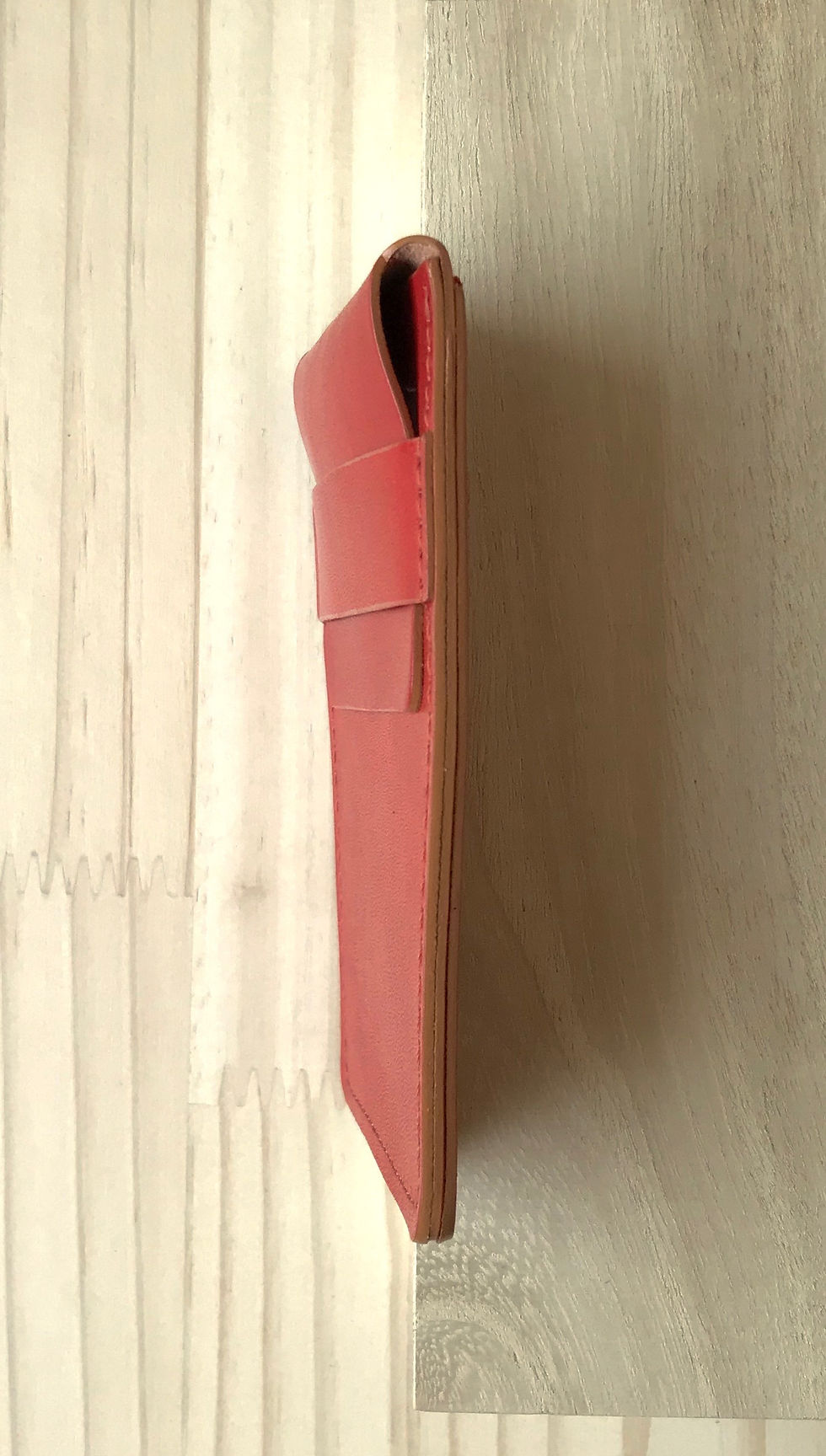 サムネイル： small case red