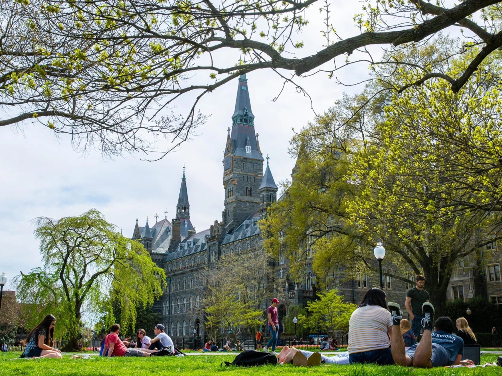 20190410_SpringCampusStock-0755-2000x1500-c-default.webp