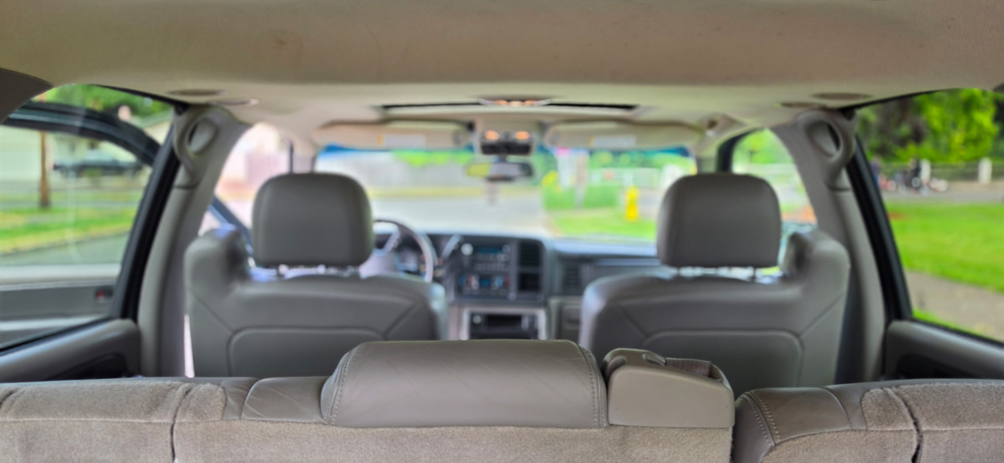 2003 GMC Yukon SLE - Photo 11