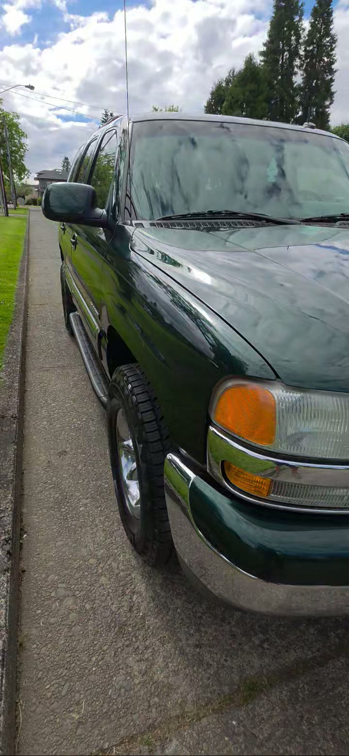 2003 GMC Yukon SLE - Photo 8