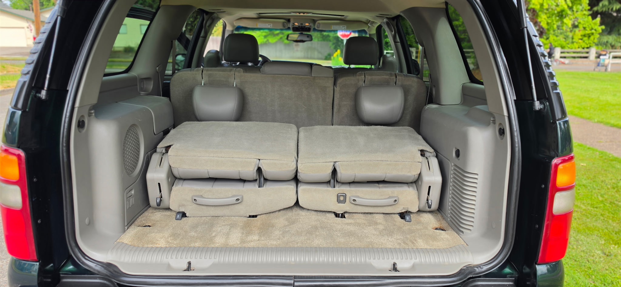 2003 GMC Yukon SLE - Photo 10