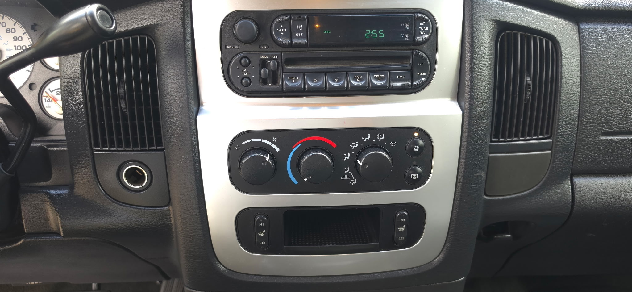 2004 Dodge Ram 2500 Pickup SLT - Photo 10