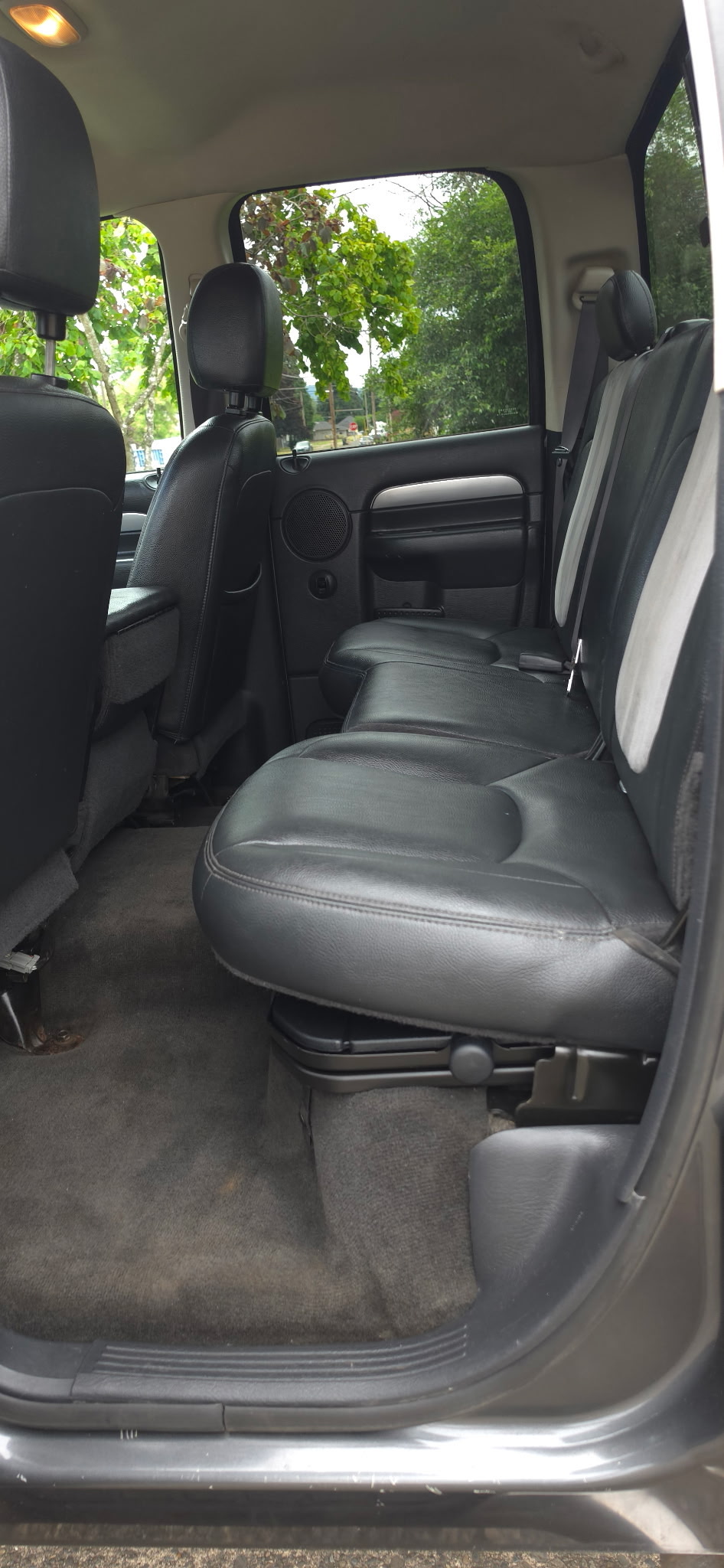 2004 Dodge Ram 2500 Pickup SLT - Photo 20