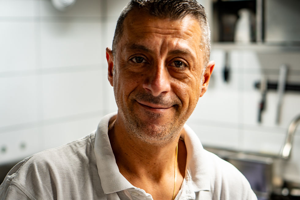 Felice Aloisio in der Küche des Restaurants Felicità