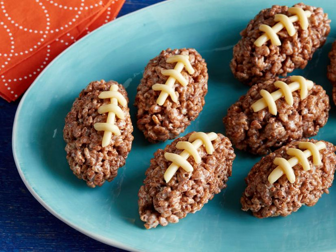 7 Super Bowl Desserts Perfect For Game Day