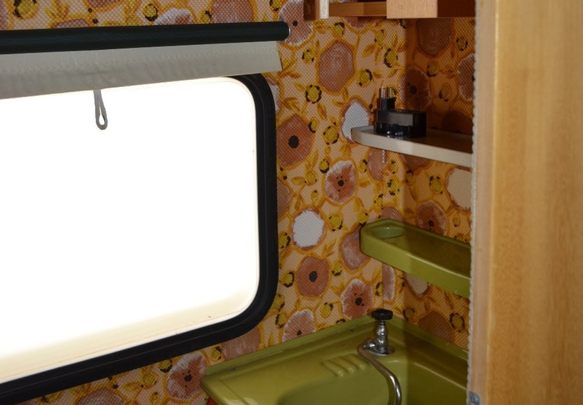 günstiger Wohnwagen mit Vorbau | Sonnenwiese