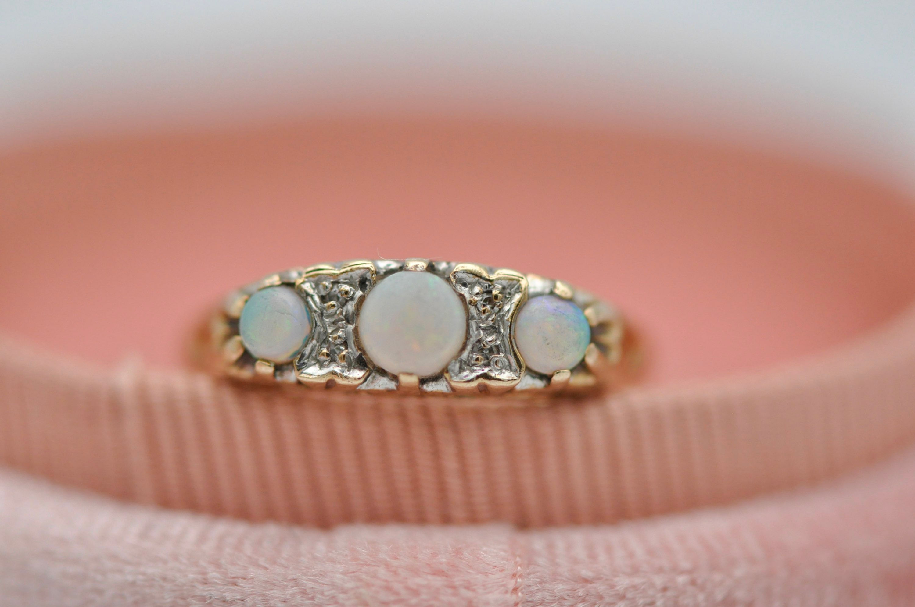 Freya | Vintage 9 karaat opaal en diamant