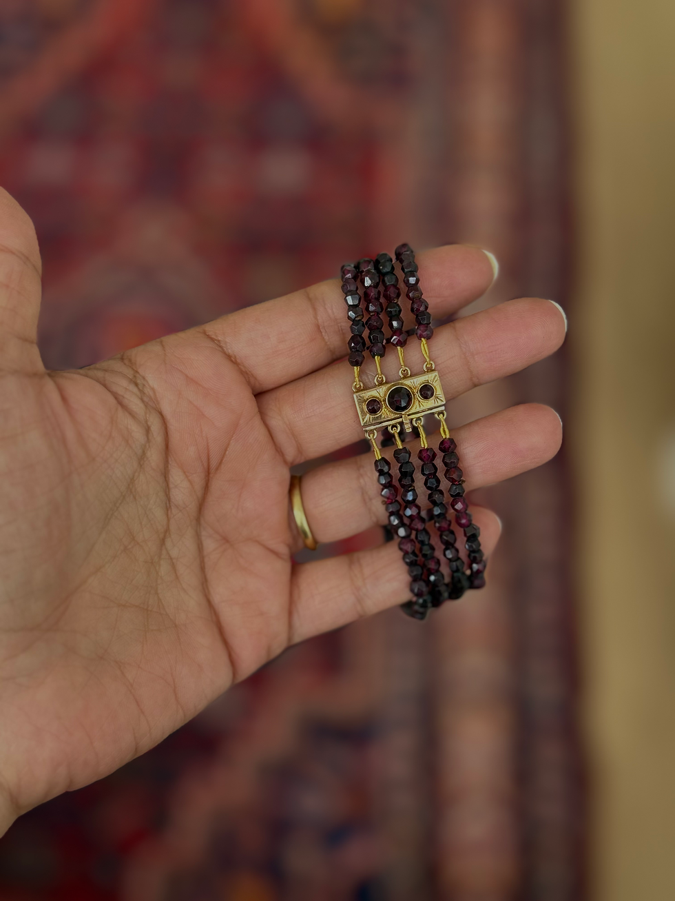 Thumbnail: Garnet | 18 karaat granaat armband