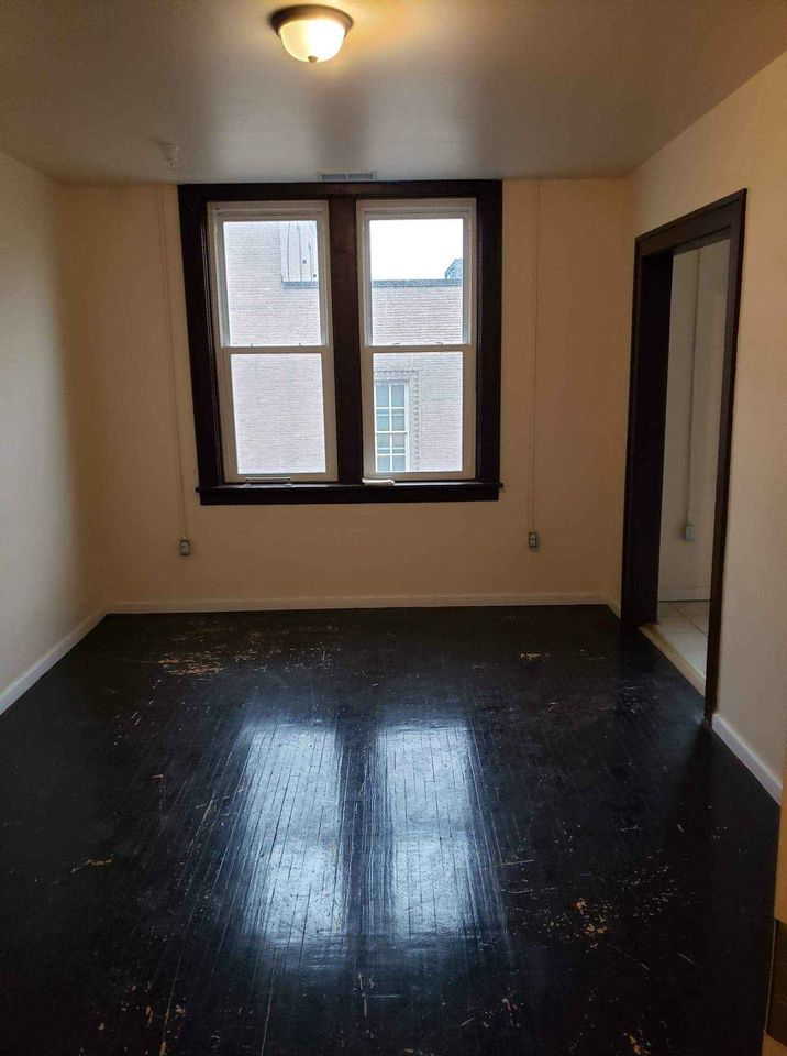 Thumbnail: 1201 16th St. Altoona, PA 16601 Apt 7