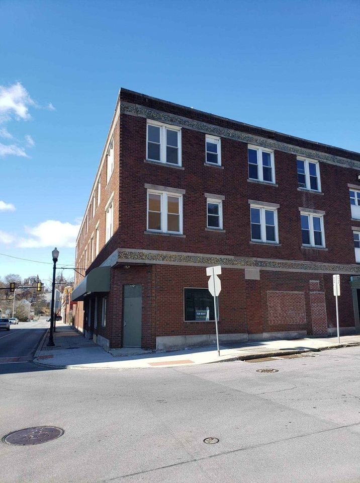1201 16th St. Apt 4 Altoona, PA 16601