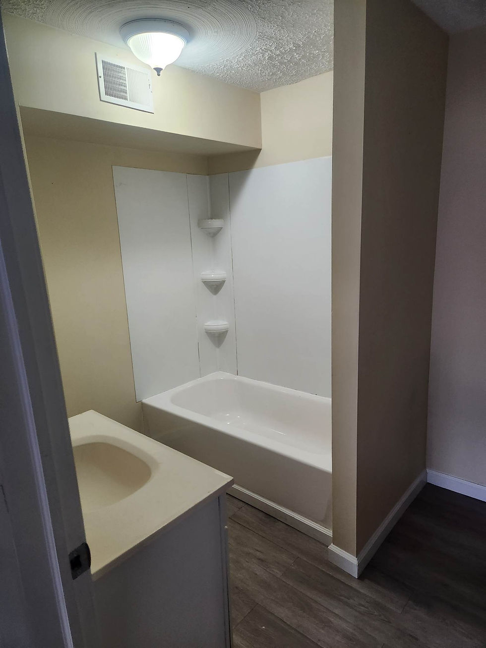 Thumbnail: 1103 8th Ave. Altoona, PA 16602 Apt 1