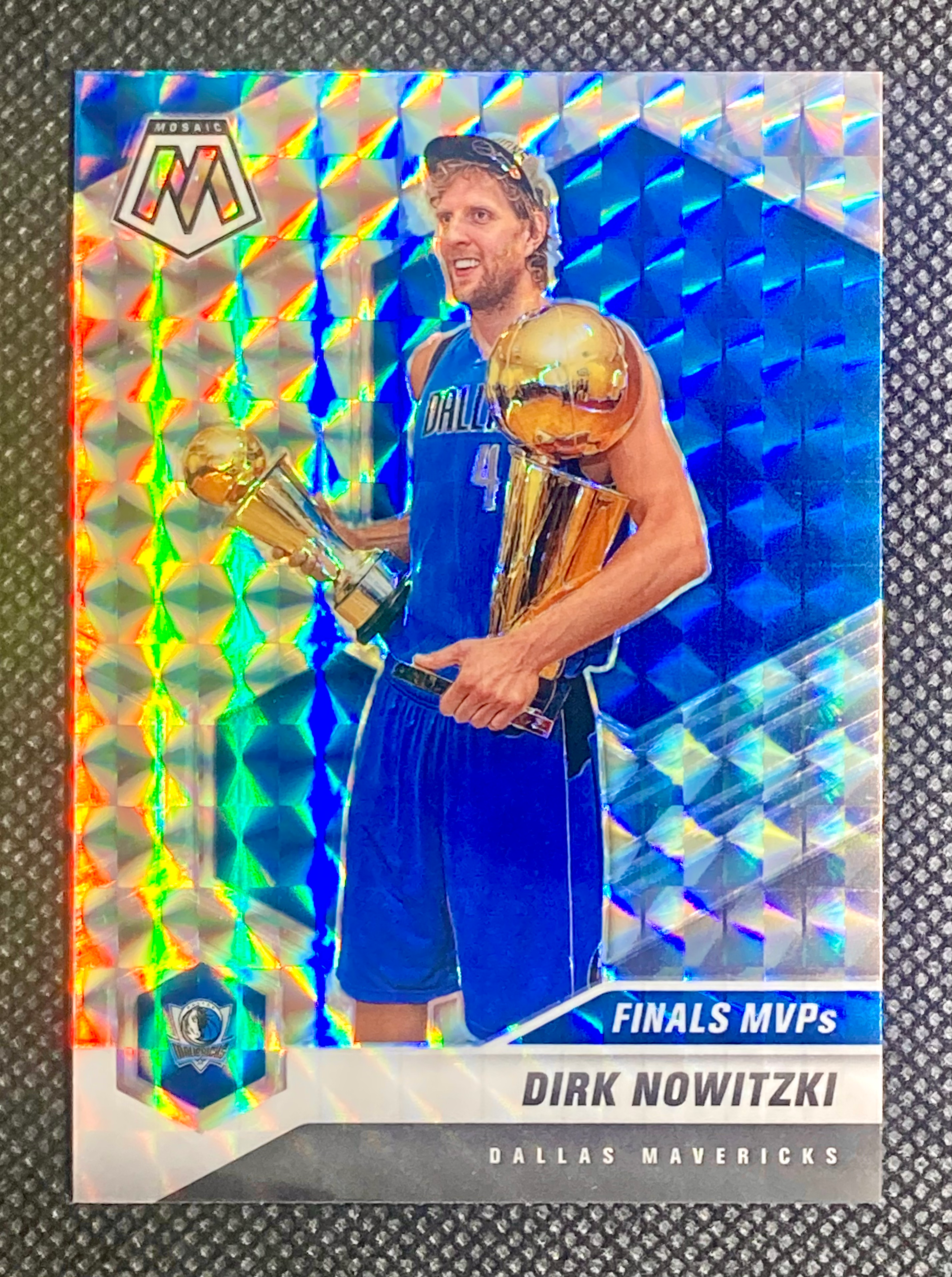 DIRK NOWITZKI - Mosaic Finals MVPs Silver Prizm 