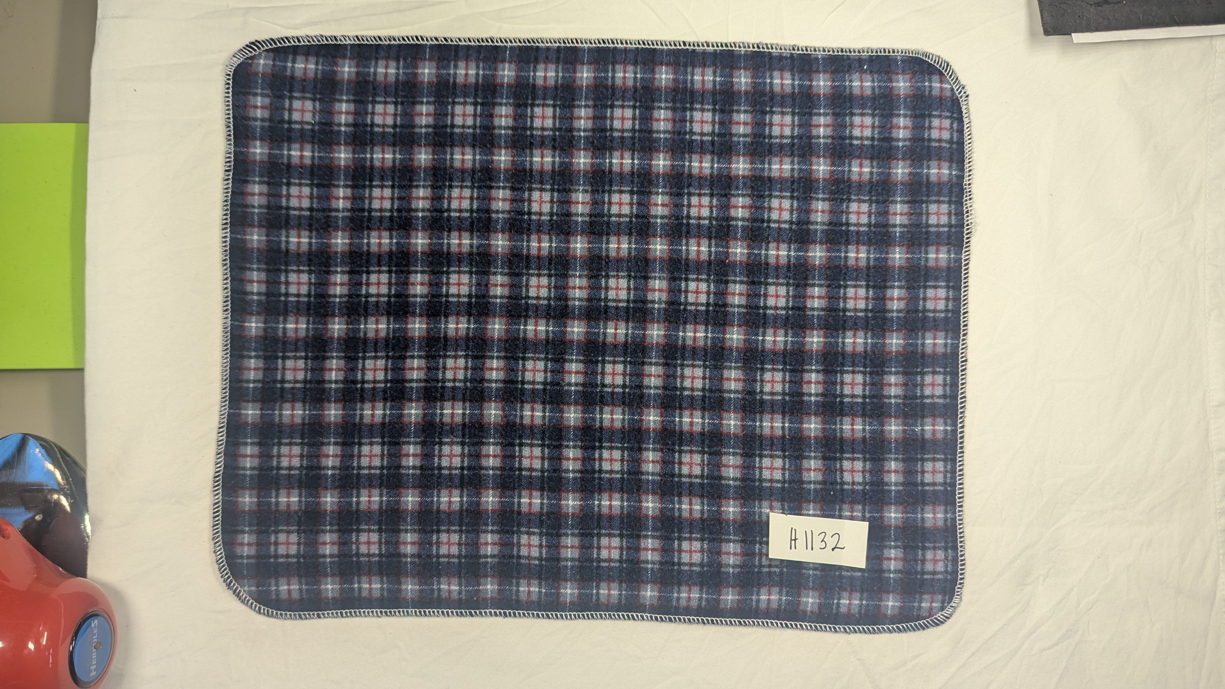 H1132 - Roll of 16 towels 
