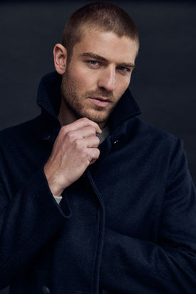 Photographe mode e-commerce à Brest, shooting studio pour boutique en ligne.