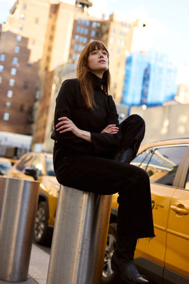 Photographe de mode à Paris Brest et New York capturant un look chic à Manhattan