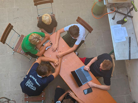 Tag 7: Bunter Abend Workshops, Pool & französischer Abend