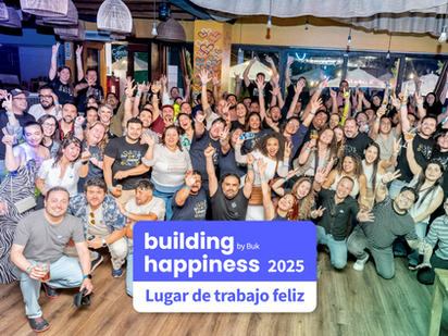 grupo de personas felices