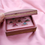 Miniaturbild: Antique Pink Gold Leather Ringbox with velvet
