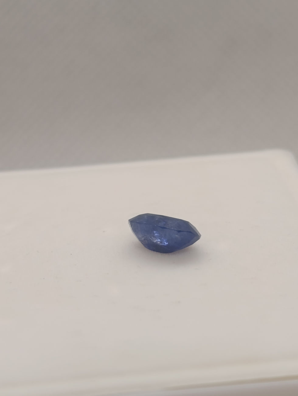 Thumbnail: blue sapphire stone 2.50 ct