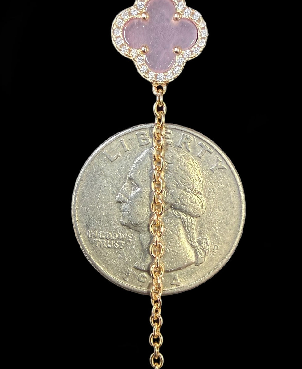 Thumbnail: 1.5 mm Pink Clover Motif Chain Silver gold toned