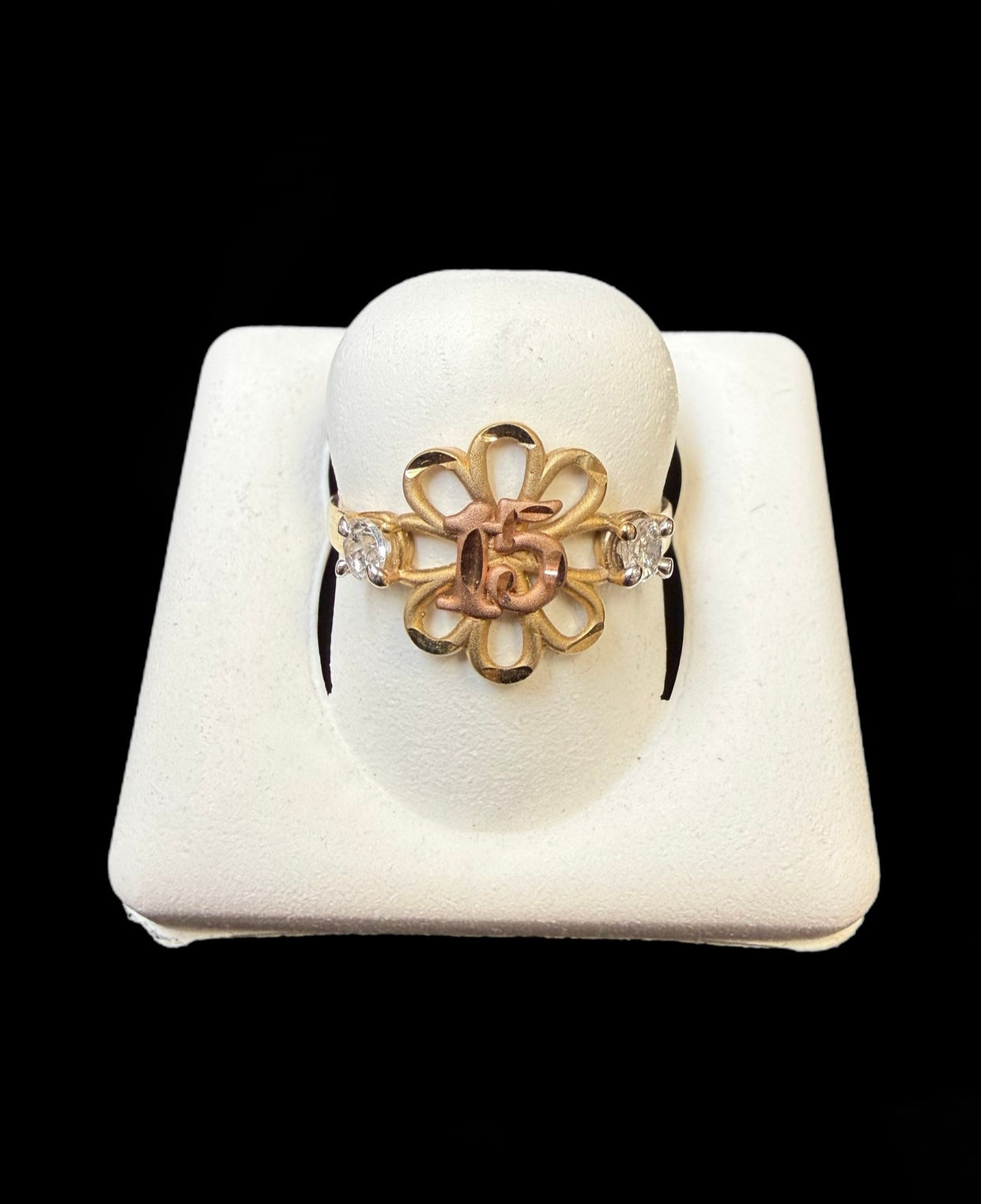 15 Anios Flower Ring Gold 10k