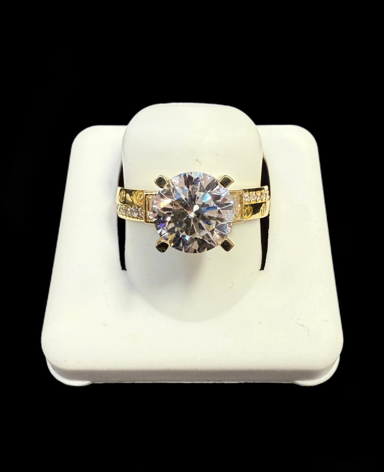 Engagement ring 1 Single with multi Stone Ring Gold 10k