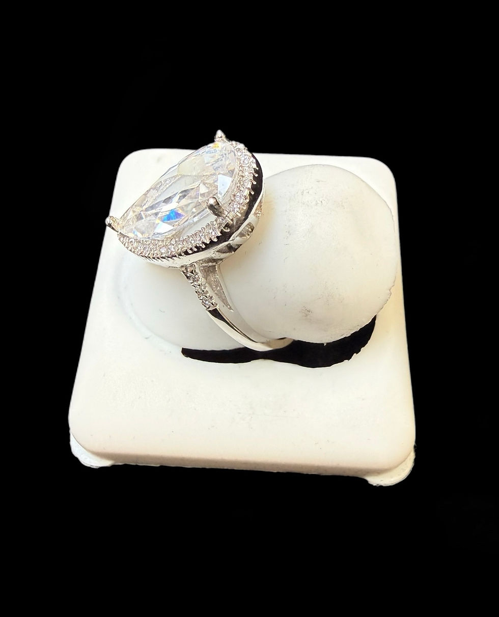 Miniatura: Teardrop White Stone Engagement Ring Silver