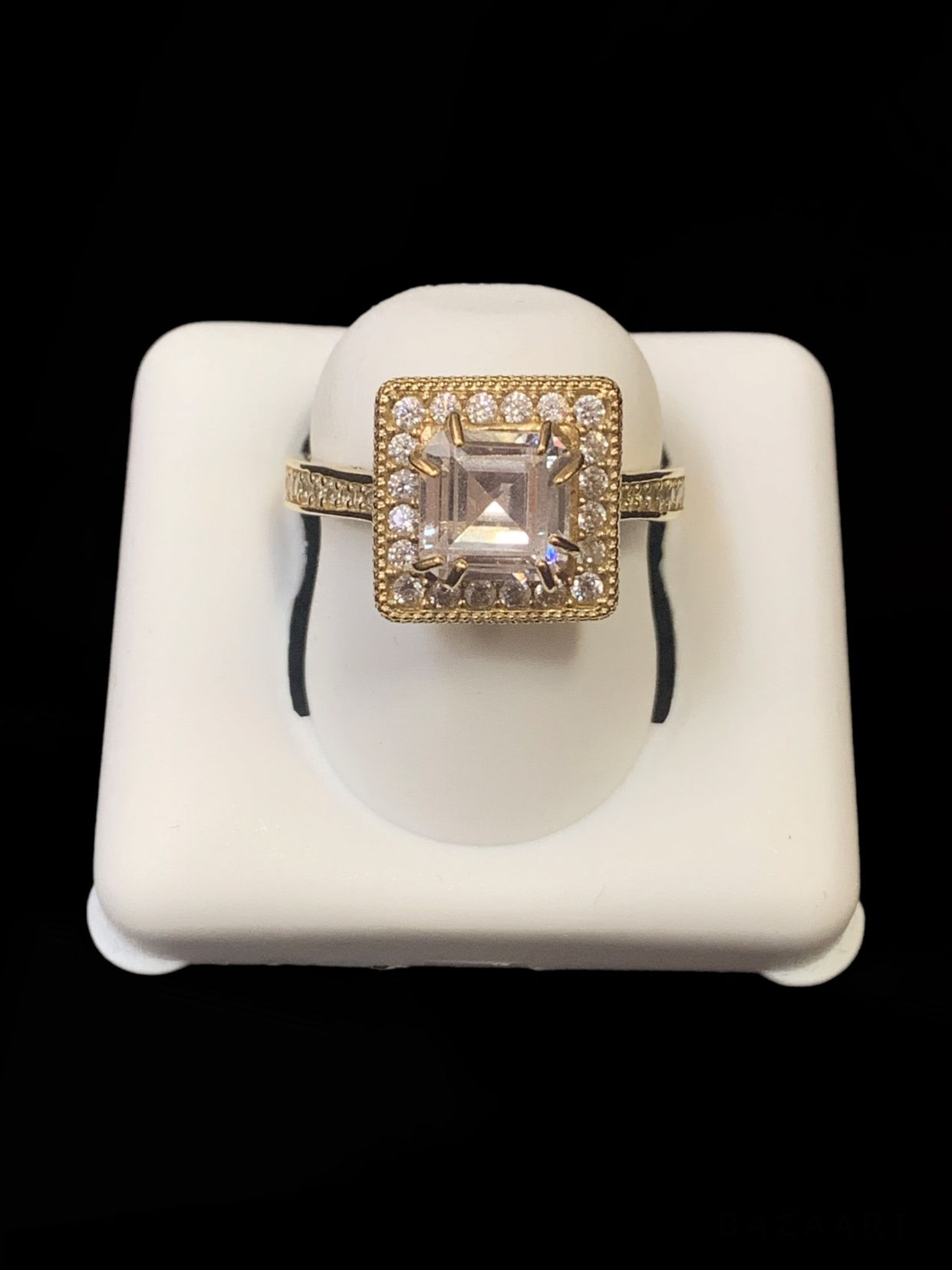 Engagement ring 1 Single with multi Stone Ring Gold 10k