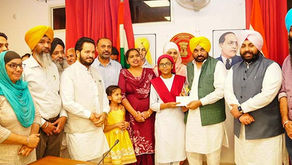 CM felicitates toppers of 8th exam with cash award of Rs 51,000 each