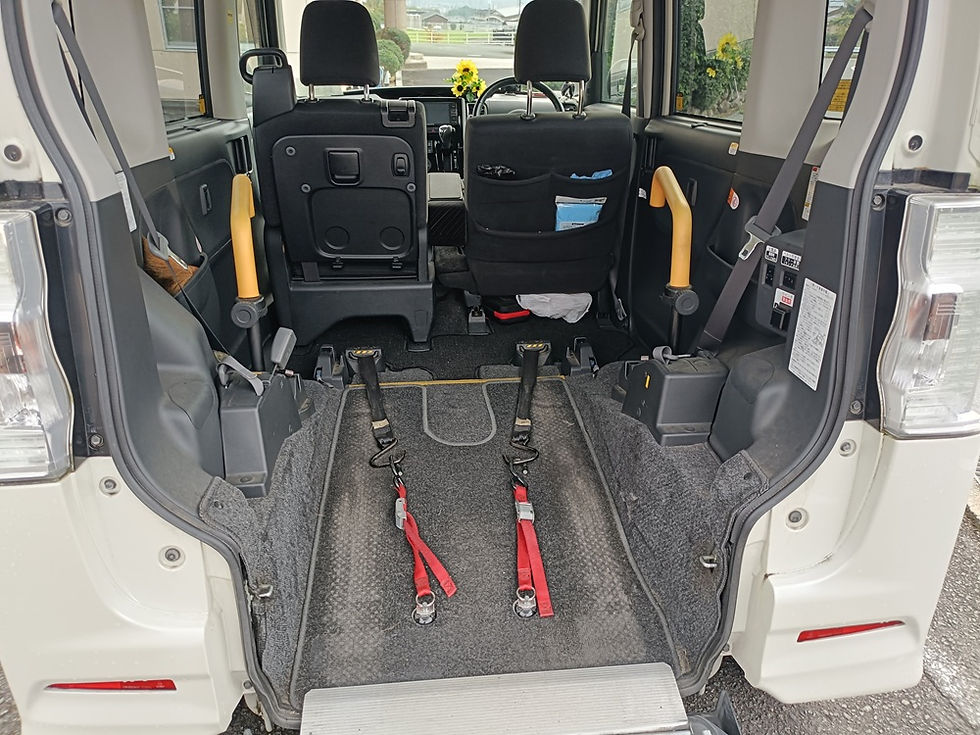 山口市 湯田温泉 介護タクシー ひまわり介護タクシー 外観と内装