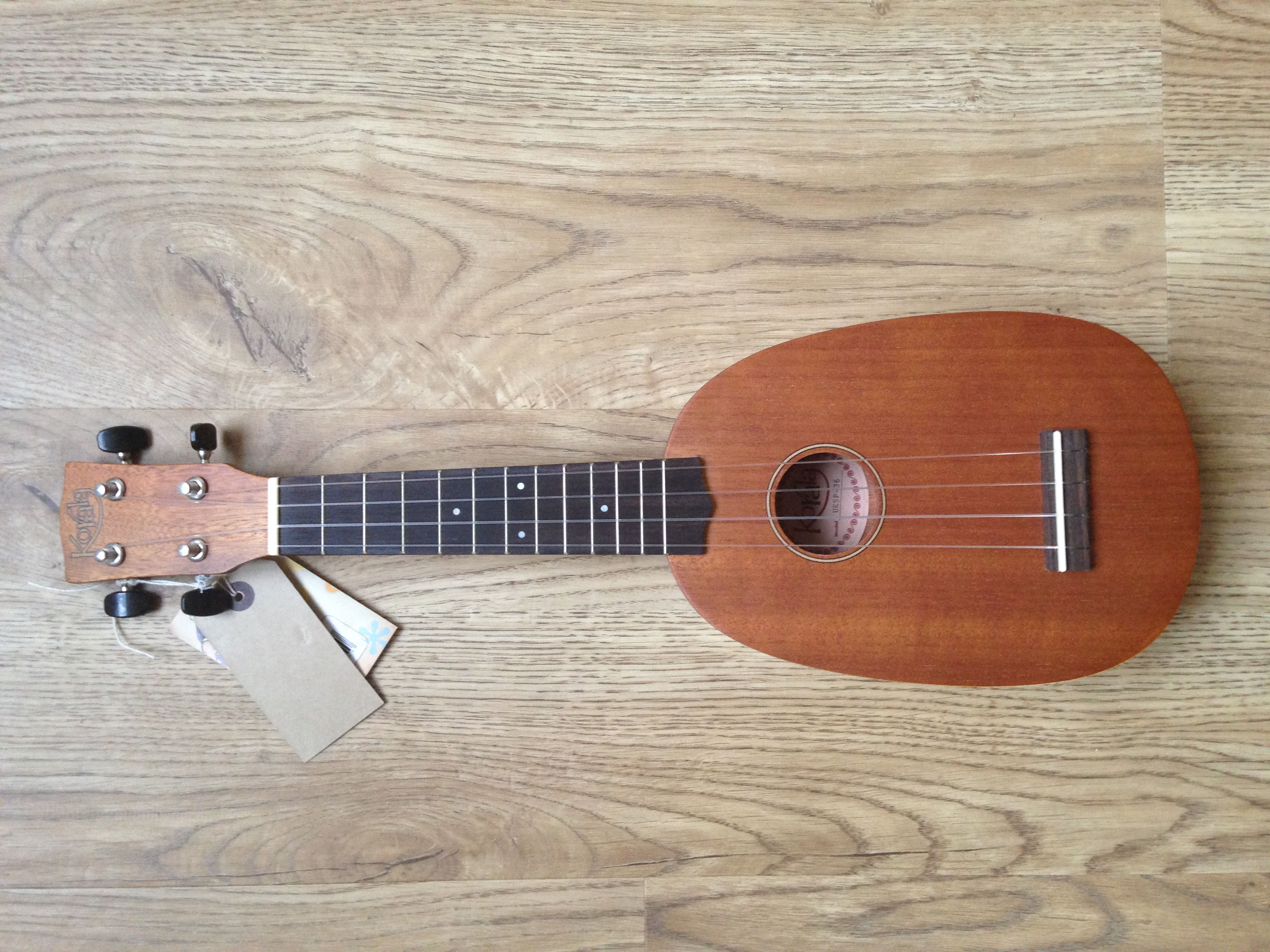 Korala "Pineapple" sopraan ukelele