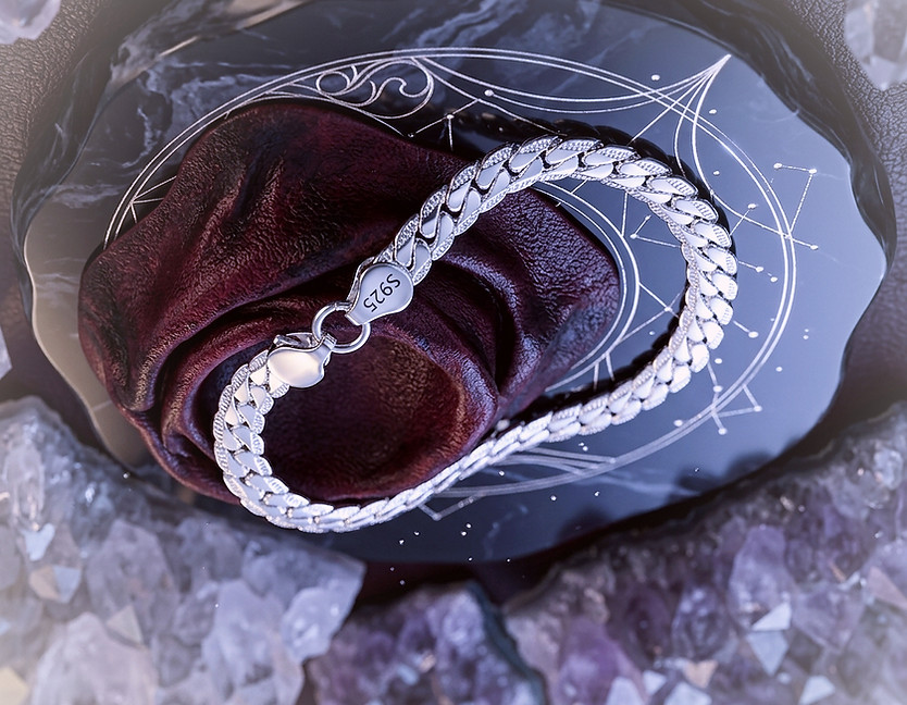 LW Luxurious 925 sterling silver chain bracelet, a perfect elegant gift for a loved one or a sophisticated treat for yourself, premium jewellery.