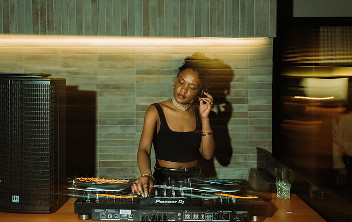 Djane Tina Marie at Shed Club Zug with AfroSwissters for Heartbeat