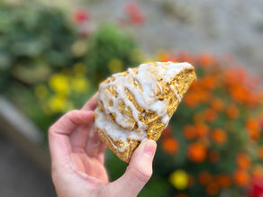 pumpkin chai sourdough scones