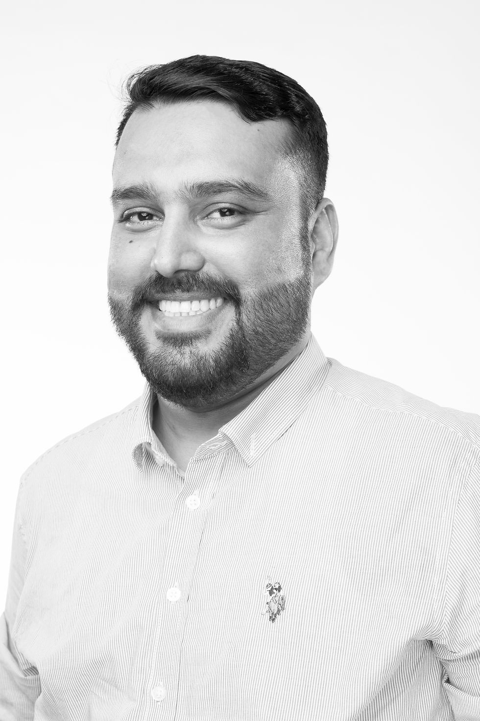 Haroon Akhter Pic_edited.jpg