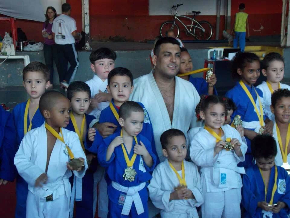 Pequenos Campeões