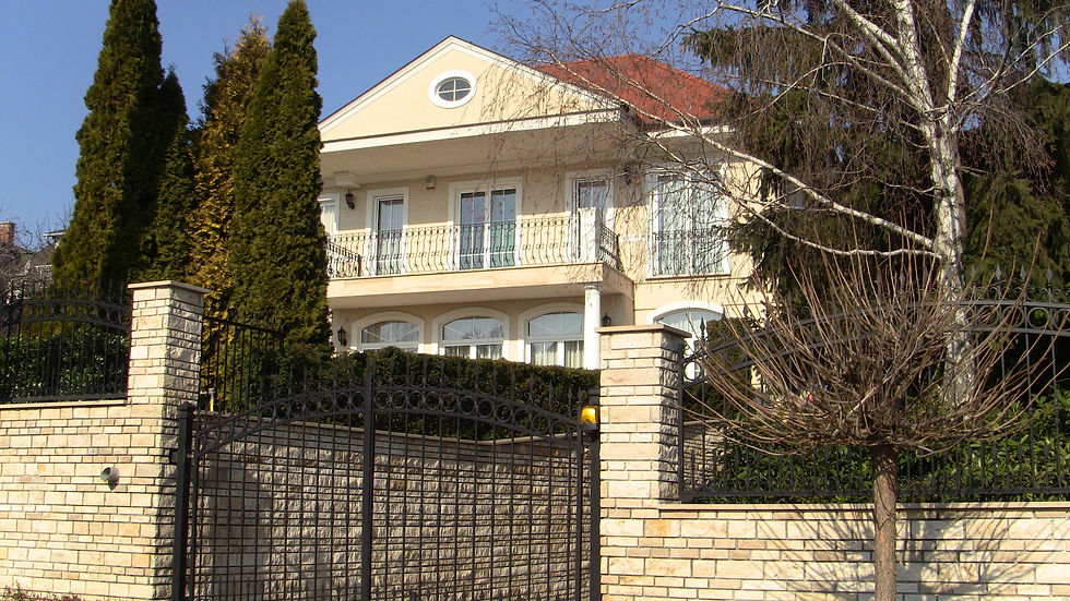 tribuna_cseppkő_b_001.jpg