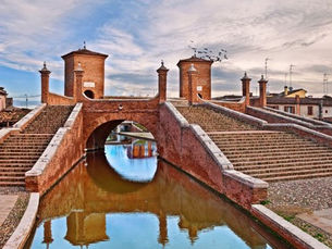 tre ponti di comacchio