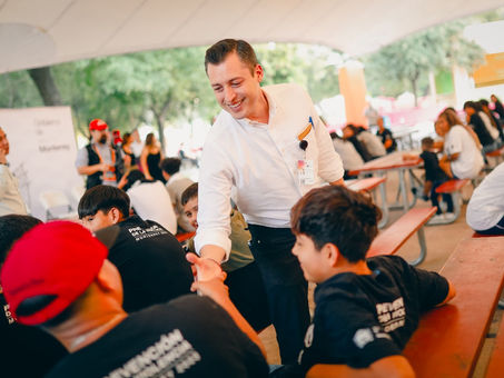 Participan decenas de jóvenes en programa “Voces de Barrio” con el Alcalde Luis Donaldo Colosio