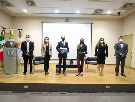 Promueven el uso responsable de las redes sociales 
entre los servidores públicos