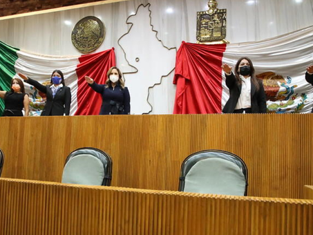 Rinden protesta integrantes de la LXXVI Legislatura