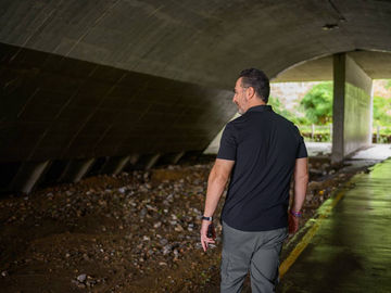 Analizará Adrián en transición obras urgentes para contener grandes avenidas de agua