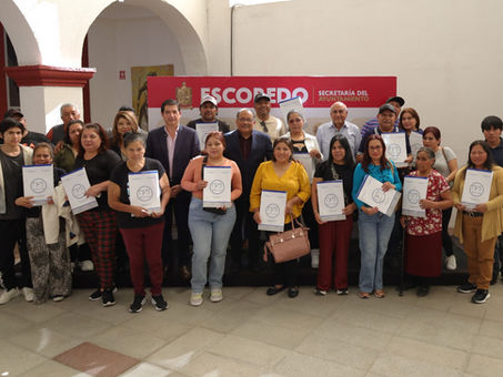 Entrega Escobedo certeza jurídica a familias de la Colonia 18 de Octubre