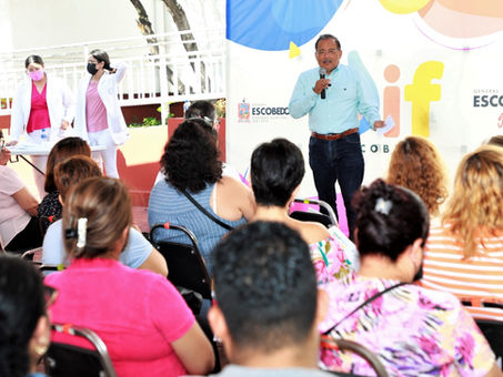 Continúa Escobedo fomentando la prevención contra el cáncer de mama