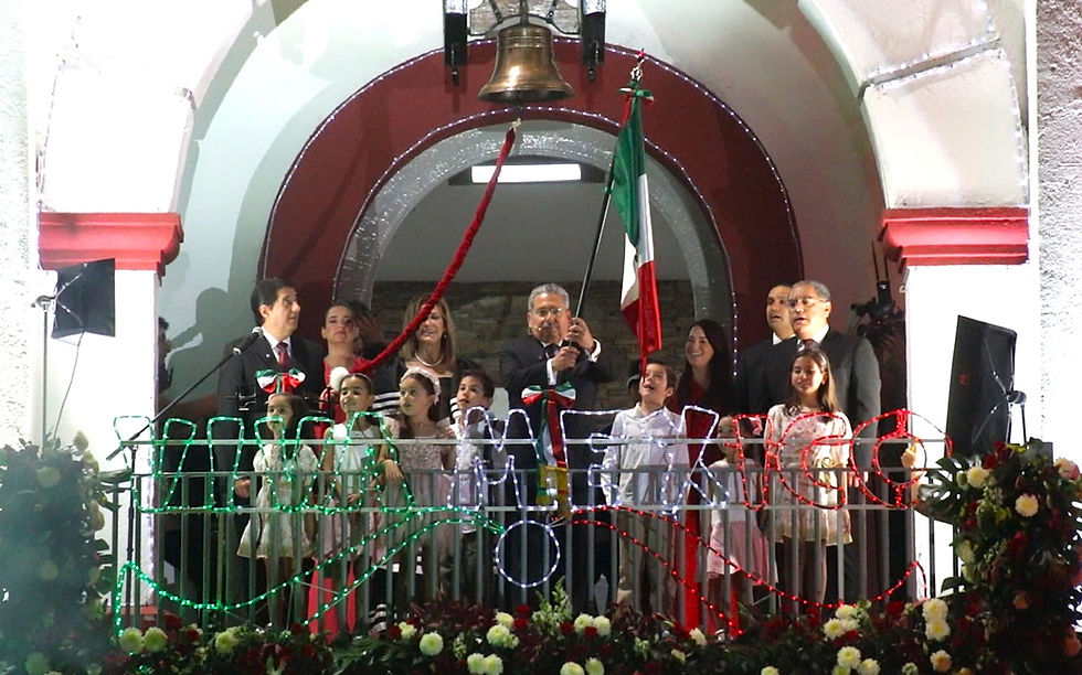 Llena Escobedo de música y tradición noche del grito