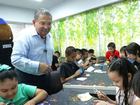 En Campamentos de Verano Norteños, niños aprenden el cuidado de las mascotas