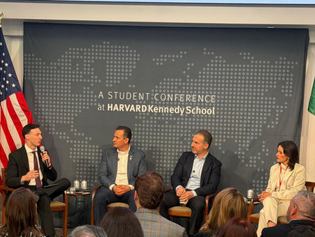 Asiste Adrián de la Garza a Conferencia México '26 en Harvard'