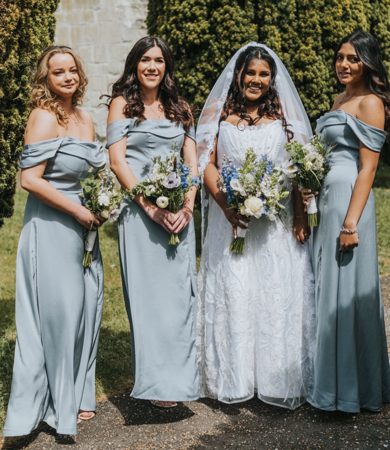Blue and white themed bridesmaid and bridal bouquets wedding 16.05.26